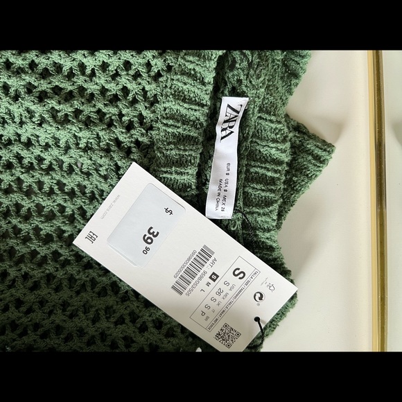 Green knit long sleeve - Picture 3 of 3